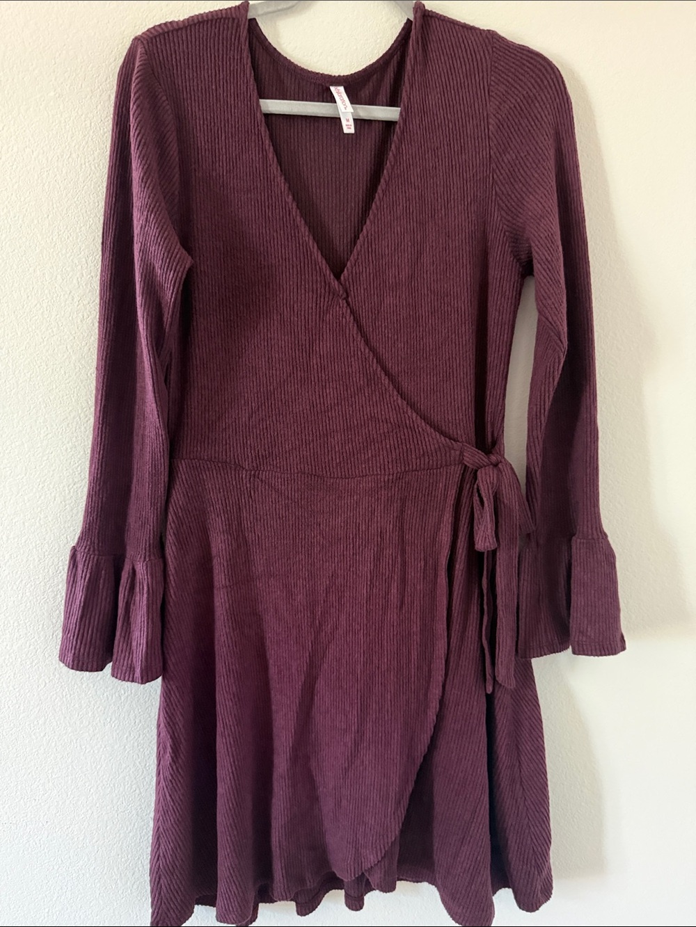 Xhilaration Long Sleeve Ribbed Wrap Dress in Plum